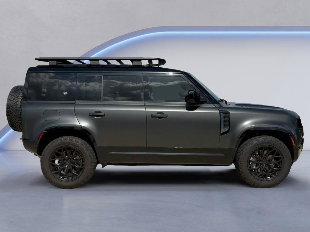 Used 2023 Land Rover Defender 110 X-Dynamic SE AWD/4WD image 8
