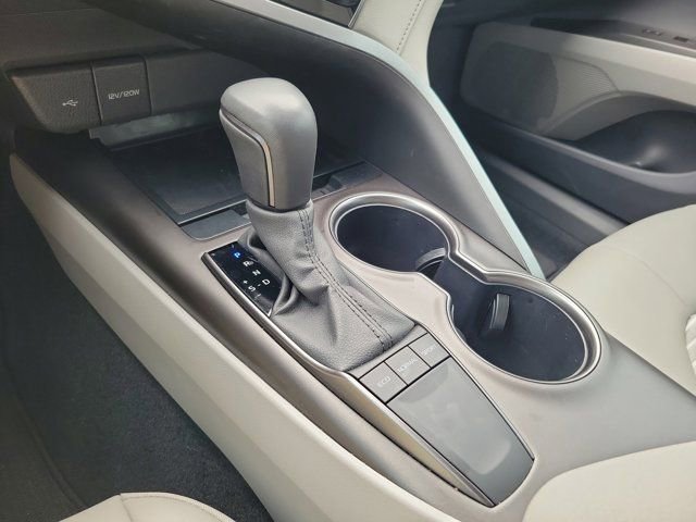 Used 2024 Toyota Camry SE image 30