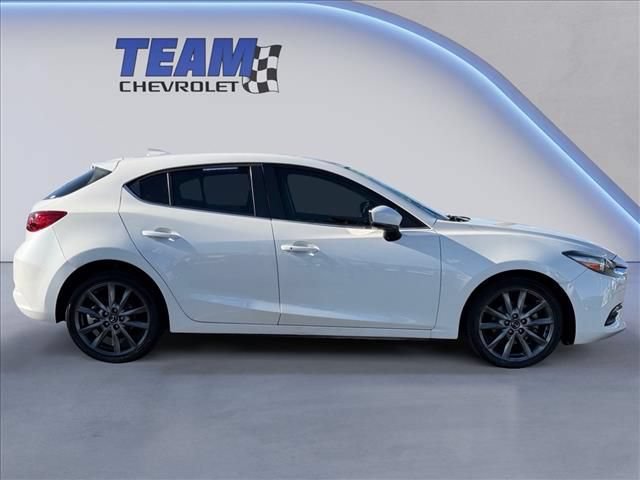 Used 2018 MAZDA MAZDA3 Touring FWD image 4