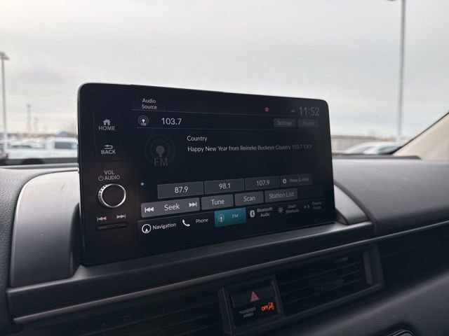 Certified 2023 Honda Pilot Touring image 21