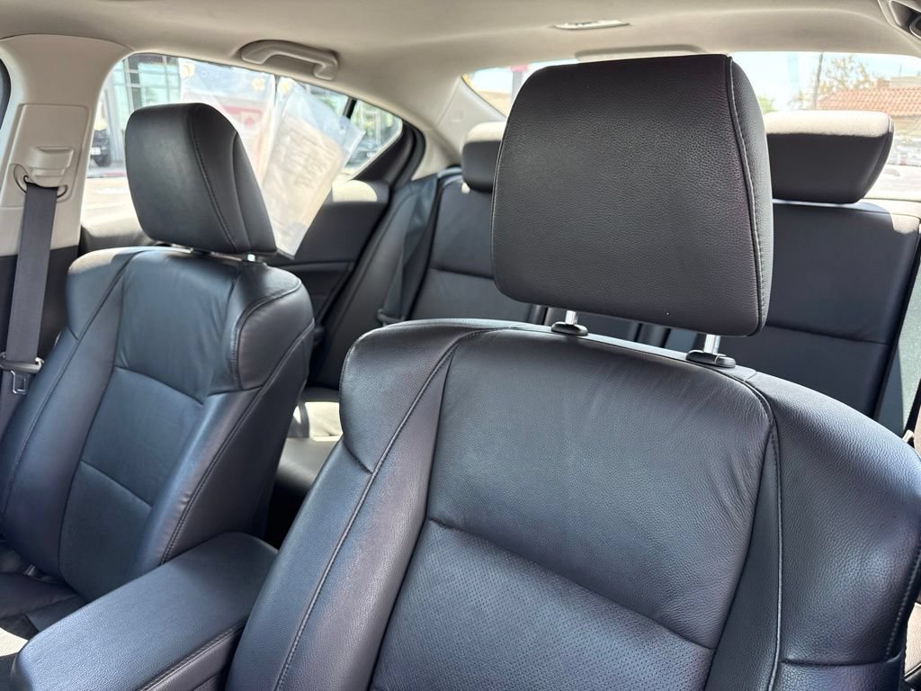 Used 2013 Acura ILX w/ Technology Package FWD image 21
