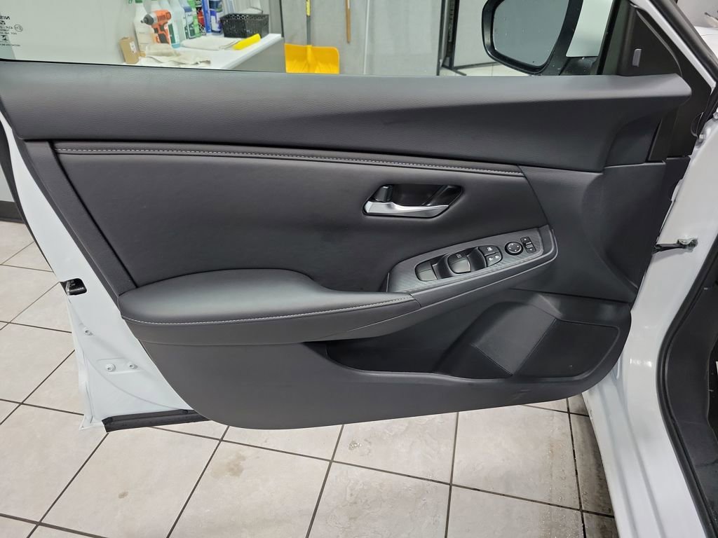 Used 2025 Nissan Sentra SV image 28