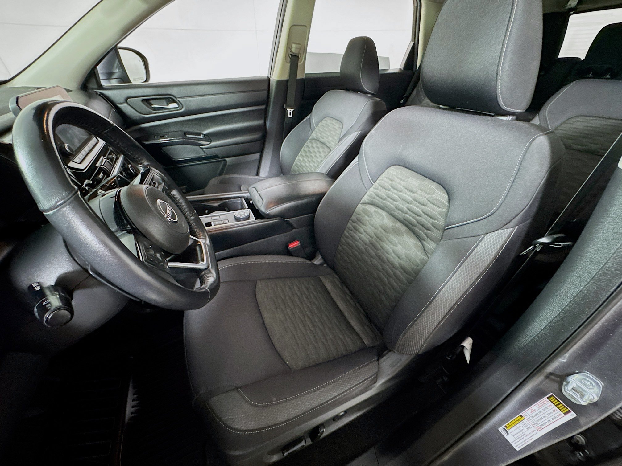 Used 2022 Nissan Pathfinder SV w/ SV Premium Package AWD/4WD image 15