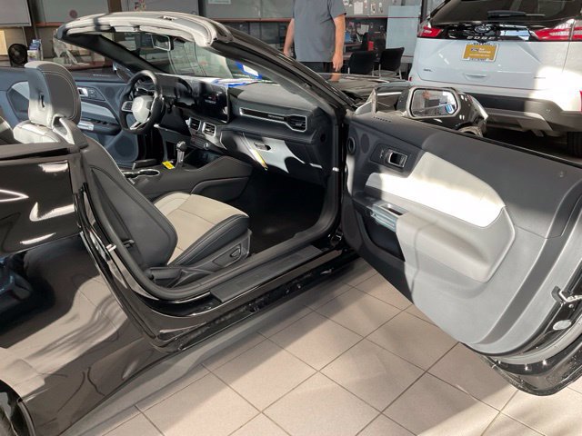 Used 2026 Ford Mustang GT Premium w/ GT Performance Package RWD image 21