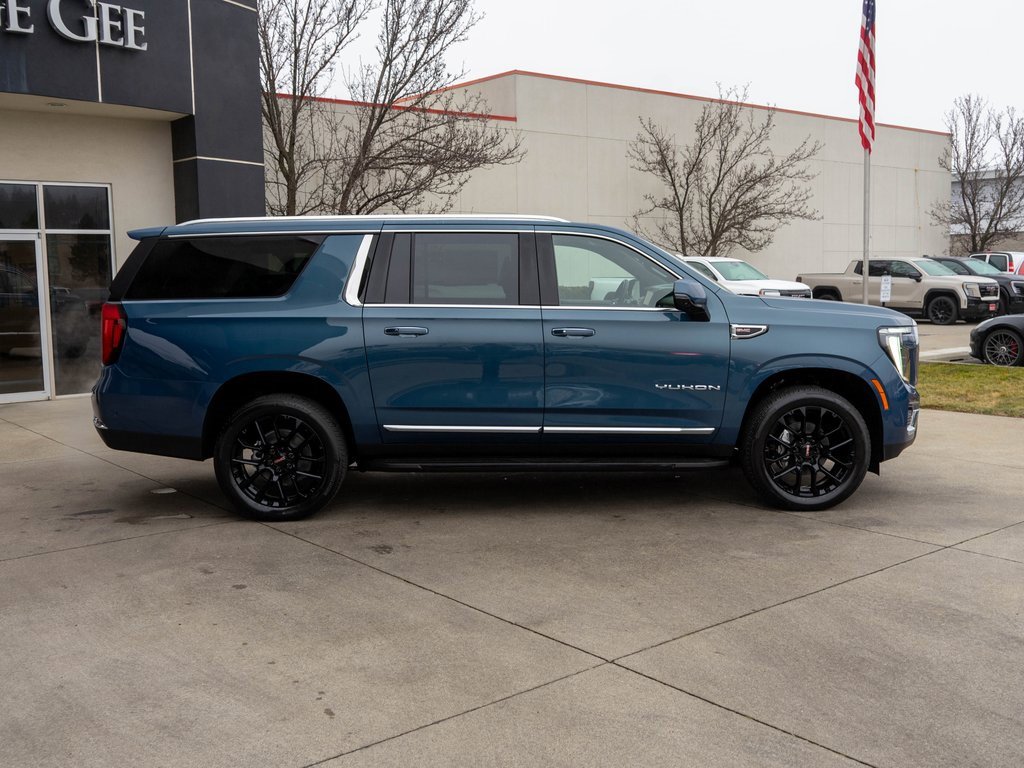 New 2026 GMC Yukon XL Elevation w/ Elevation Premium Package image 8