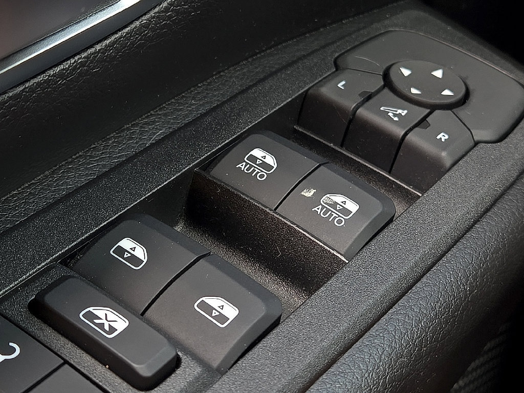 Used 2025 RAM 1500 Big Horn AWD/4WD image 15