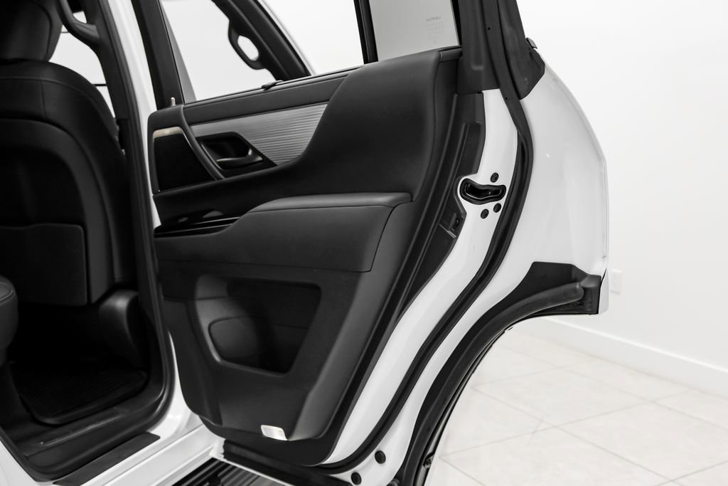 Used 2023 Lexus LX 600 F Sport image 43