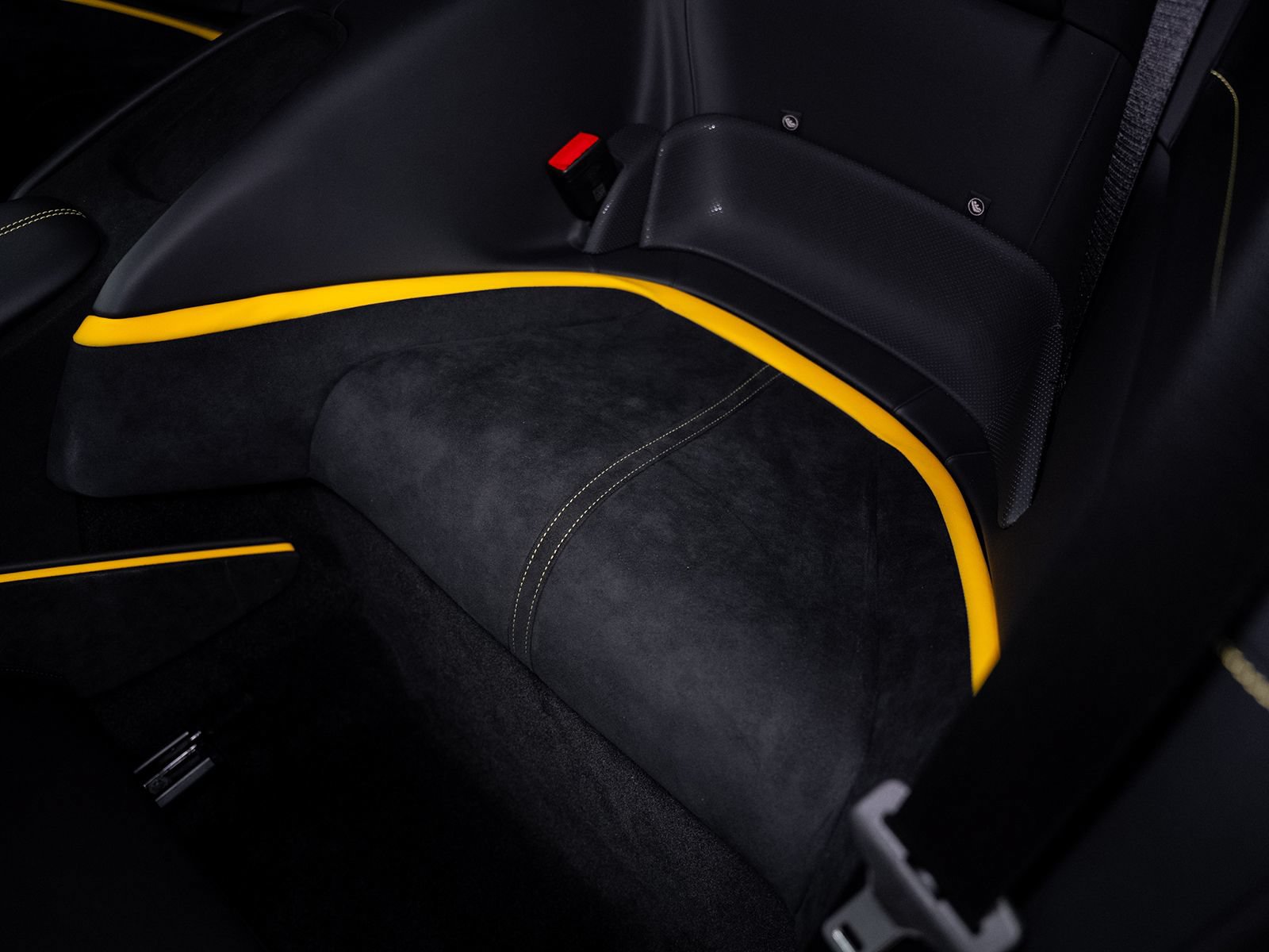 Used 2022 Ferrari Roma RWD image 40