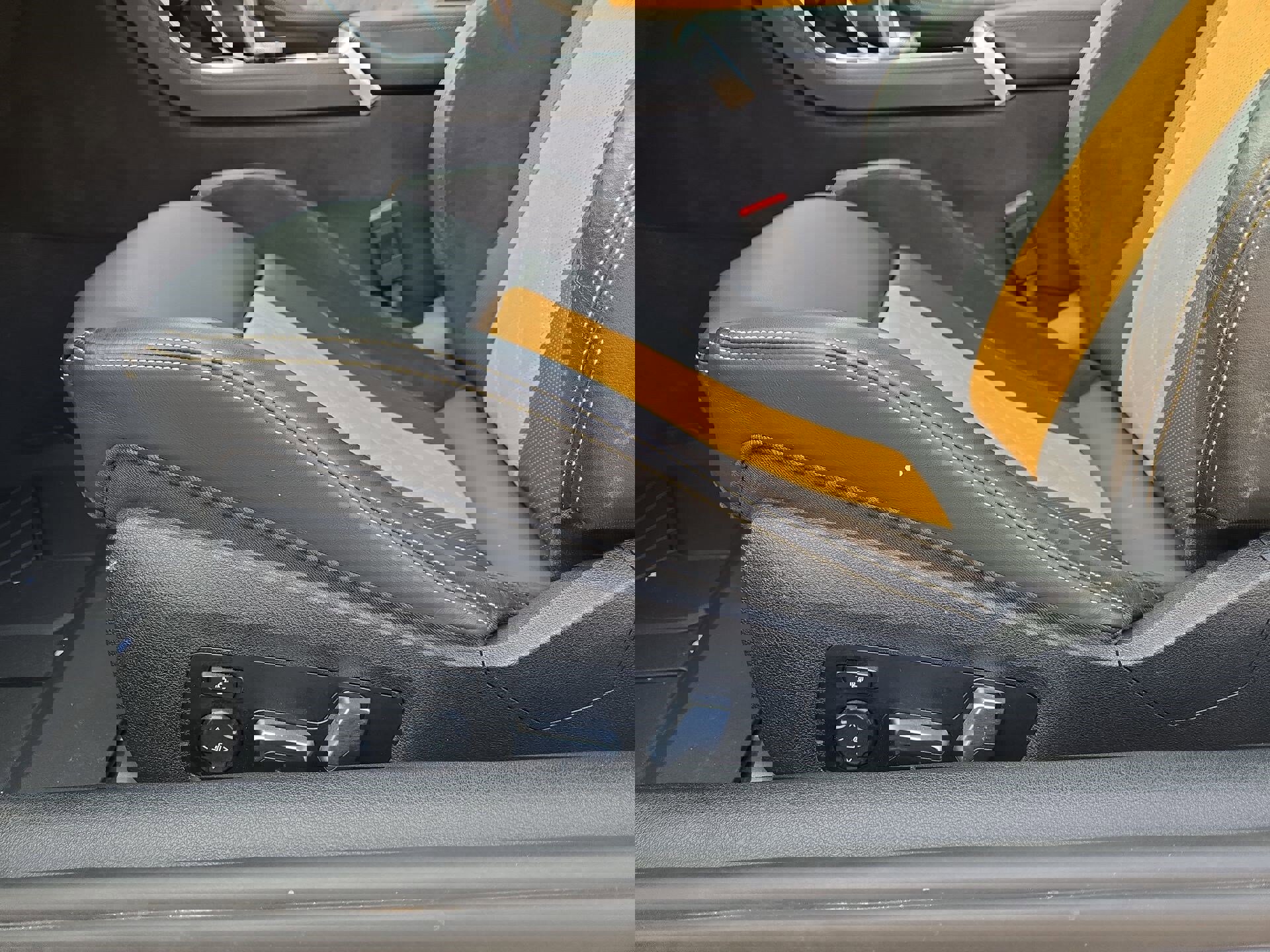 Certified 2023 BMW M8 Competition w/ M Driver's Package image 17