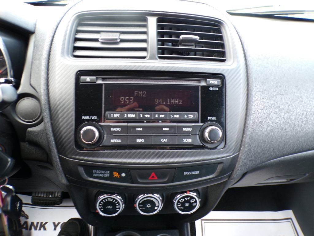 Used 2017 Mitsubishi Outlander Sport ES AWD/4WD image 27