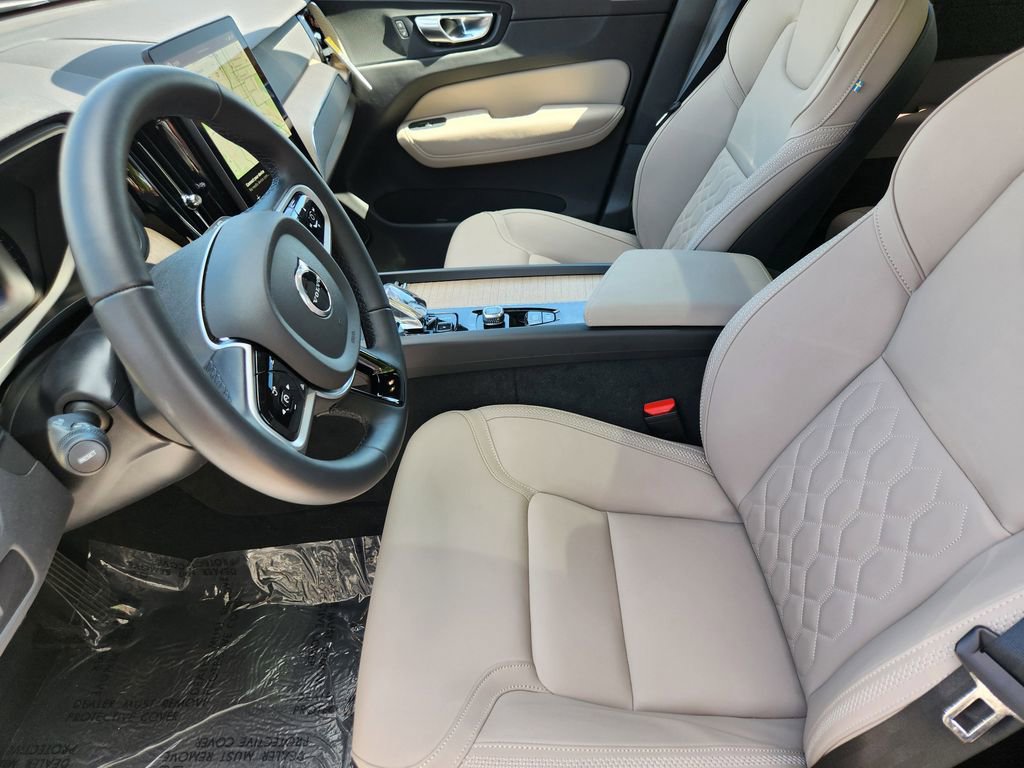 New 2026 Volvo XC60 B5 Plus w/ Protection Package Premier AWD/4WD image 4