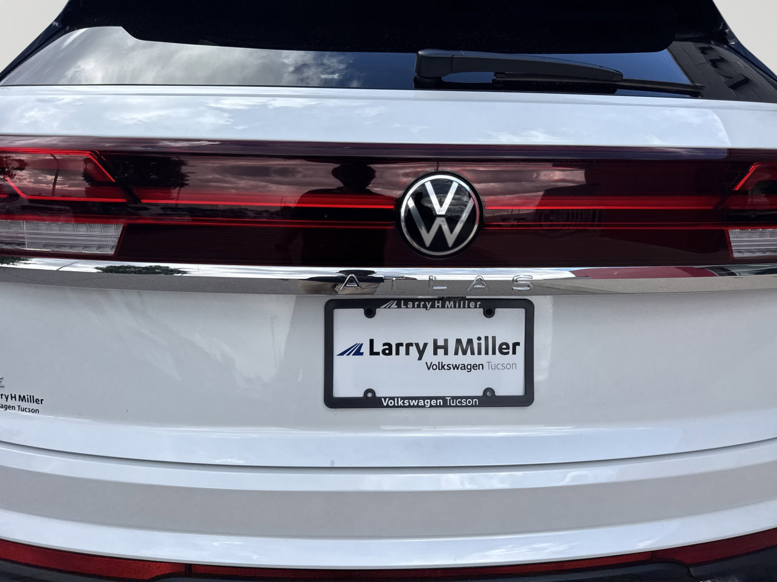 New 2026 Volkswagen Atlas Cross Sport SE image 6