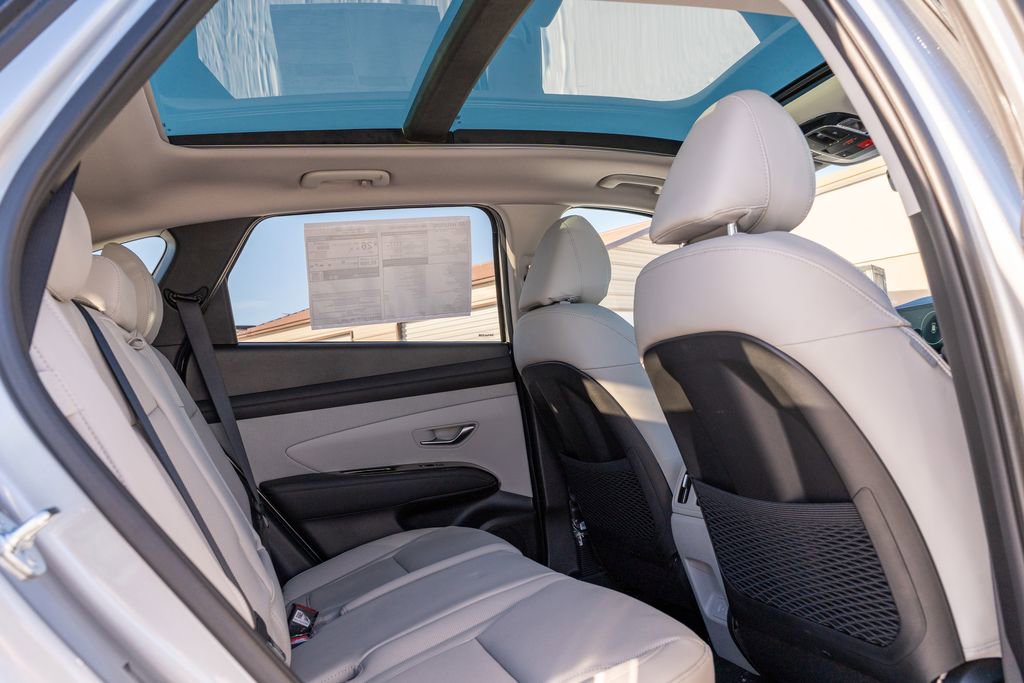 New 2025 Hyundai Tucson Limited image 14