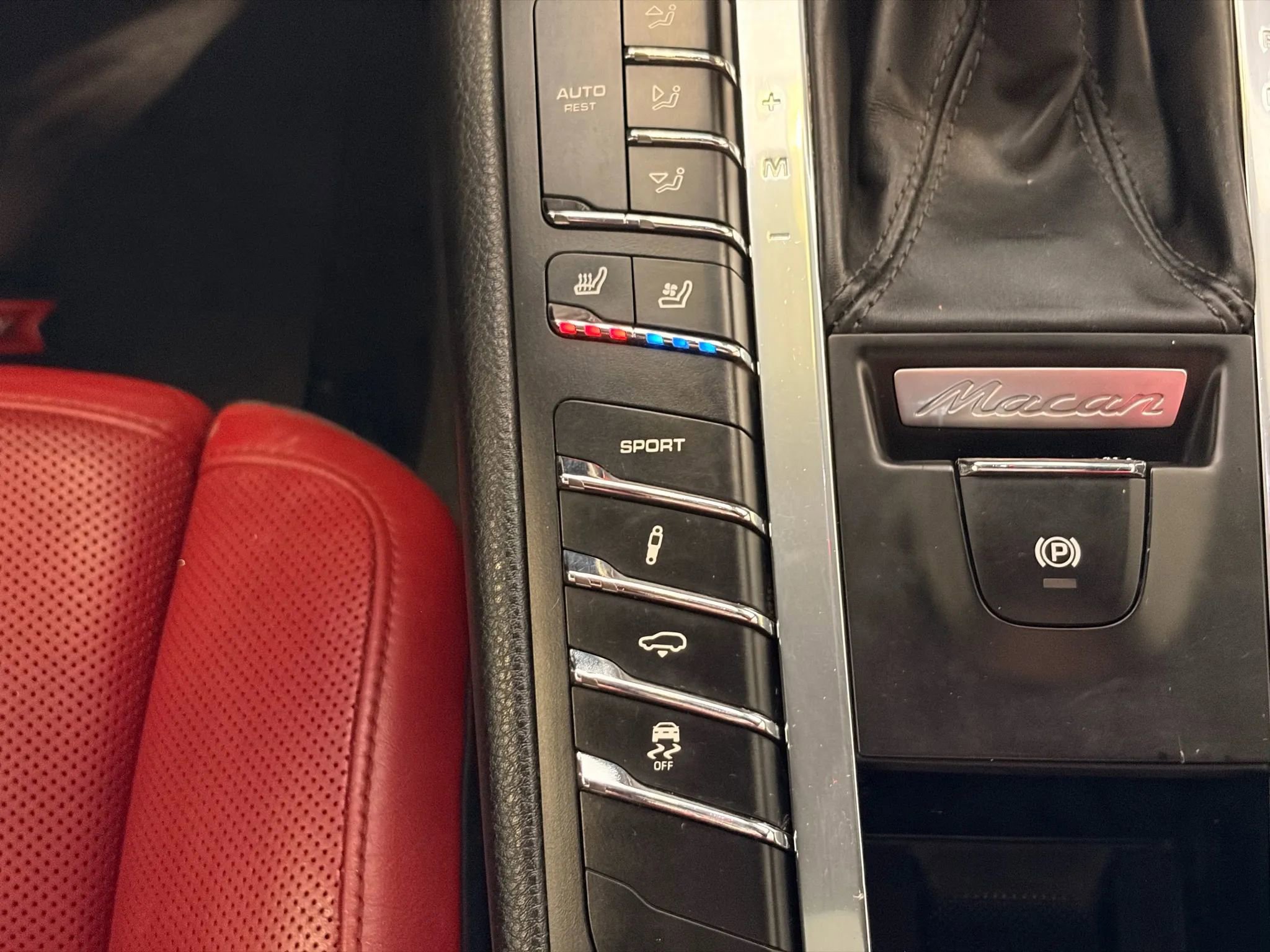 Used 2017 Porsche Macan S image 26