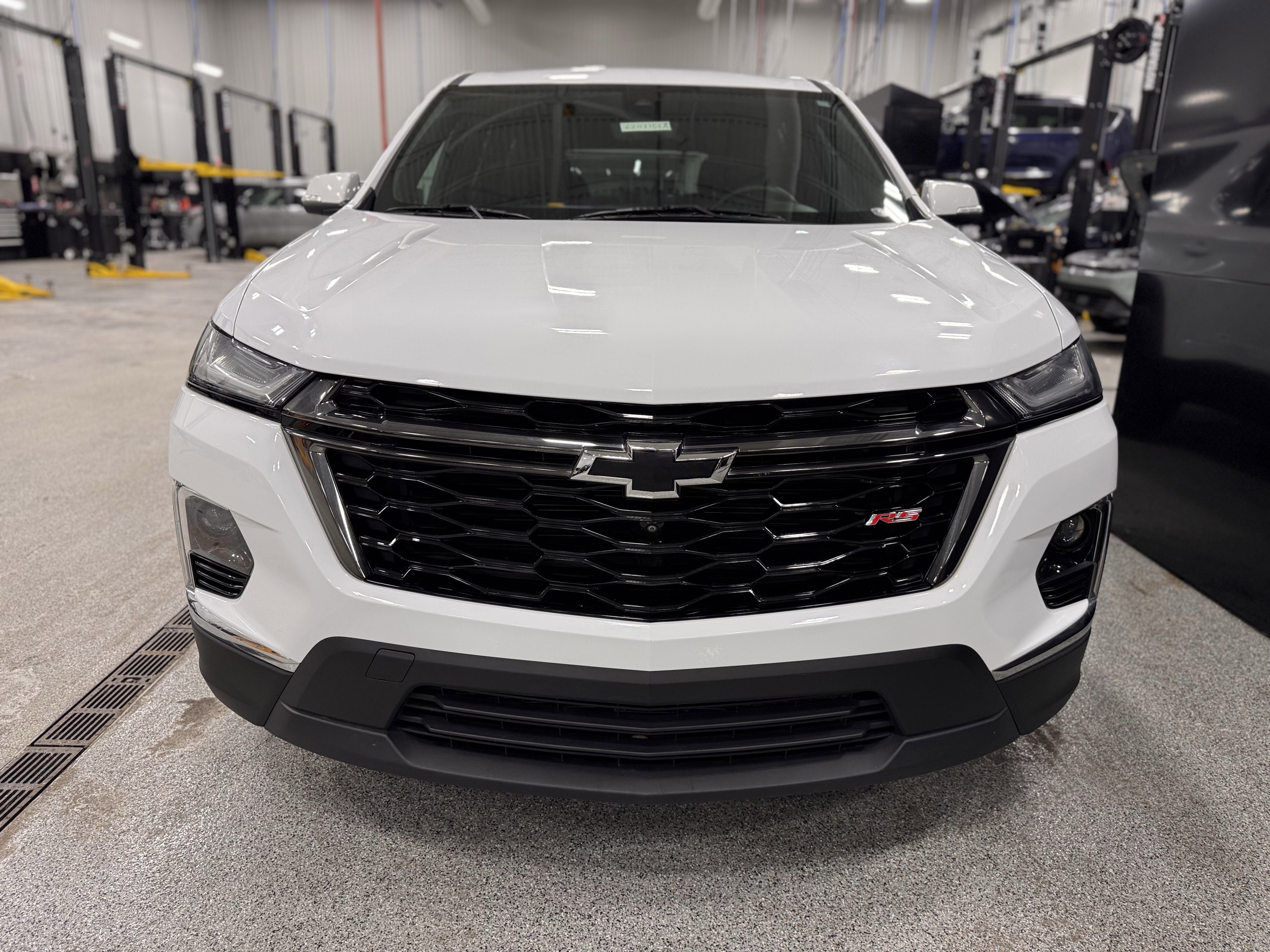 Used 2022 Chevrolet Traverse RS image 33