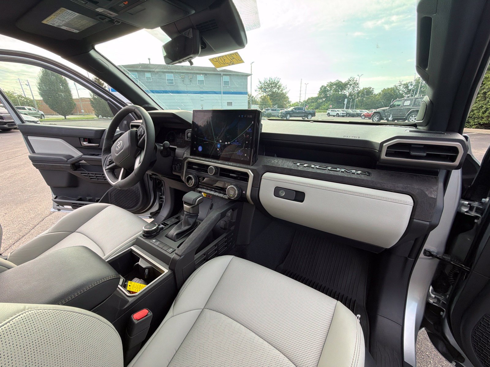 Used 2026 Toyota Tacoma Limited AWD/4WD image 35