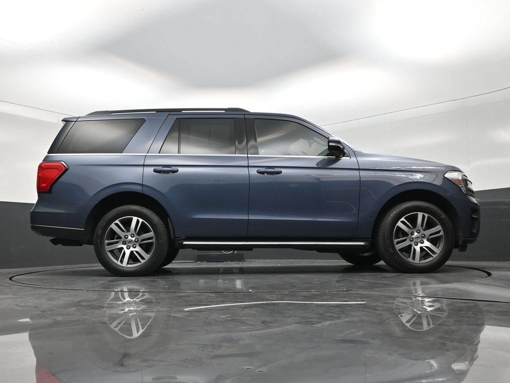 Used 2023 Ford Expedition XLT RWD image 25