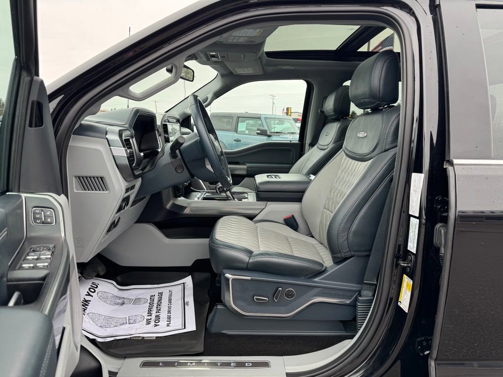 Used 2022 Ford F150 Limited image 12