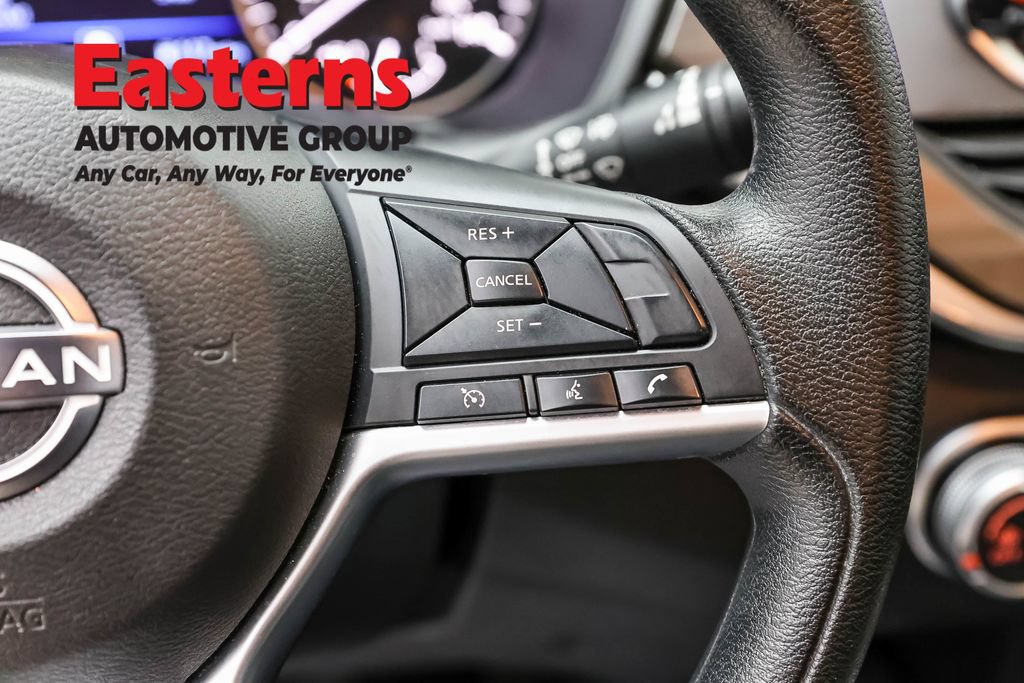 Used 2025 Nissan Altima 2.5 SV AWD/4WD image 16