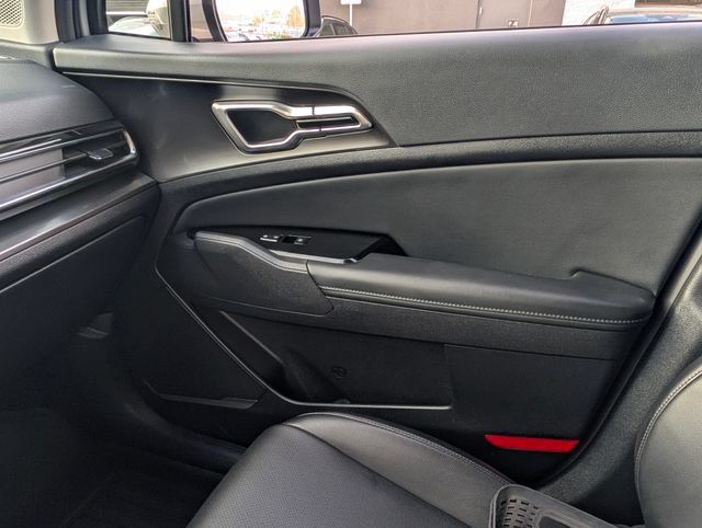 Used 2024 Kia Sportage EX FWD image 23