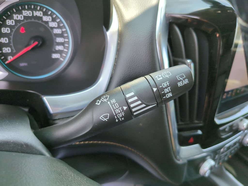 Used 2020 Chevrolet Traverse RS AWD/4WD image 38