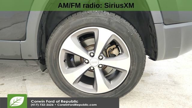 Used 2020 Jeep Cherokee Limited image 10