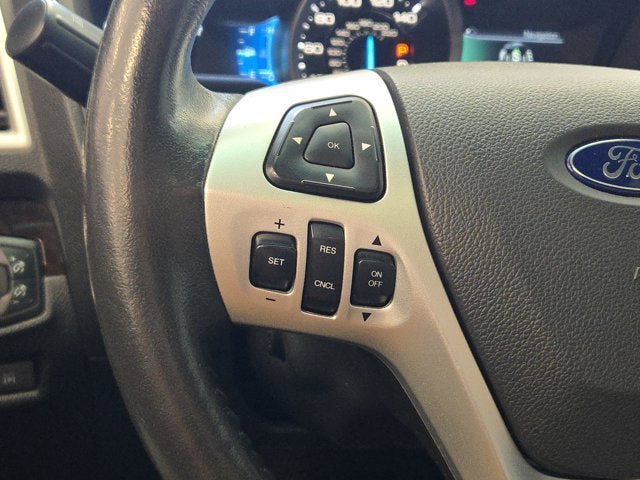 Used 2015 Ford Explorer Limited w/ Equipment Group 302A AWD/4WD image 32