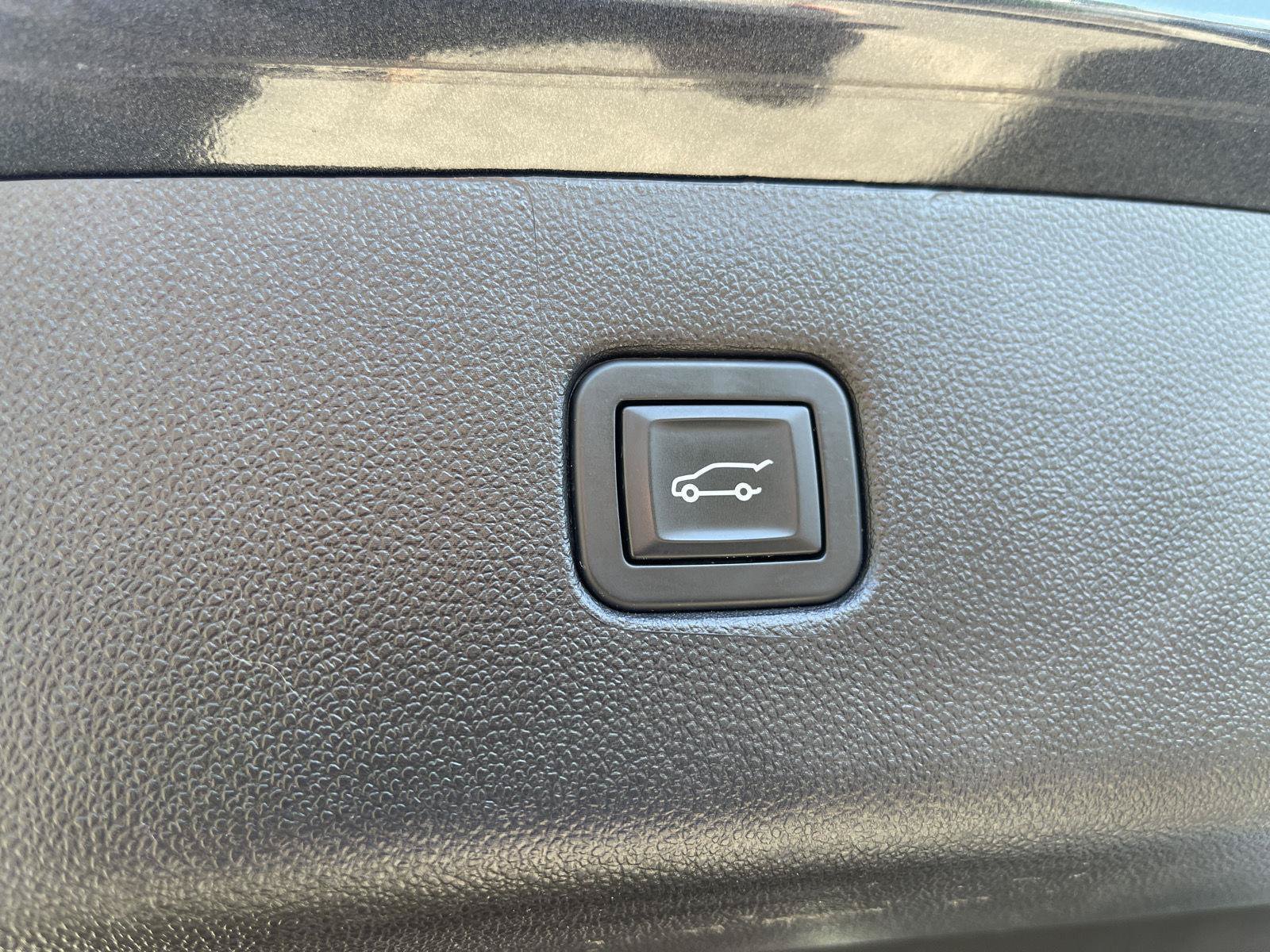 Used 2019 Chevrolet Blazer RS FWD image 40