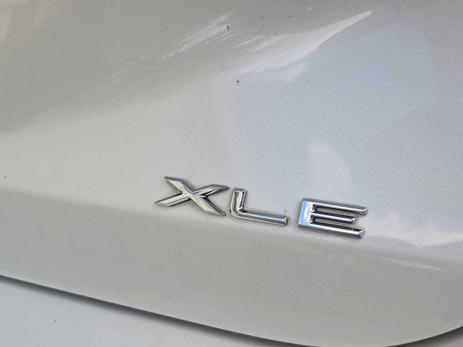 Used 2022 Toyota Avalon XLE w/ Moonroof Package FWD image 6