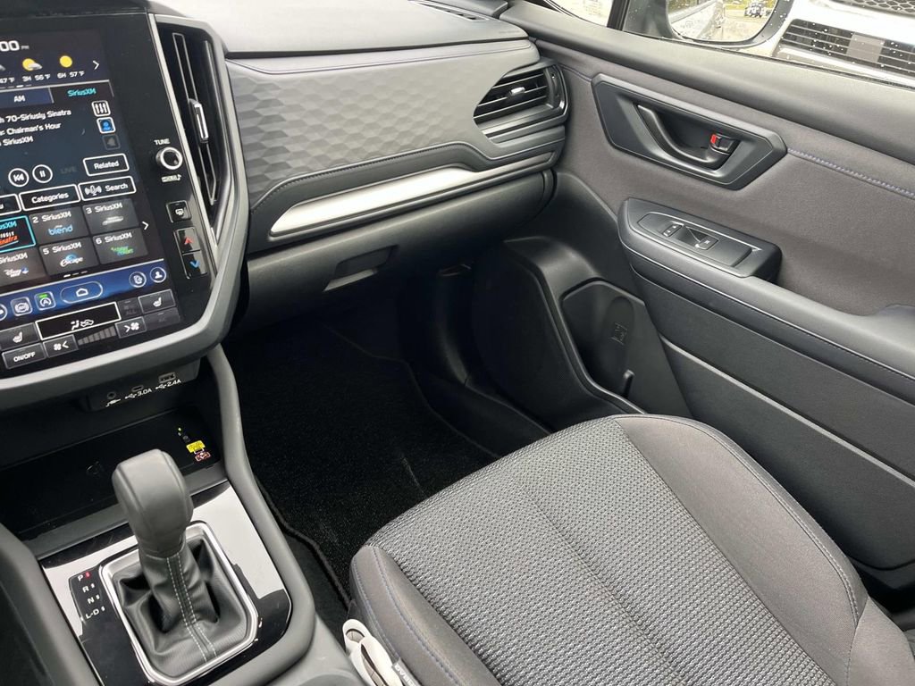 Used 2025 Subaru Forester Premium w/ Convenience Package #2 image 13