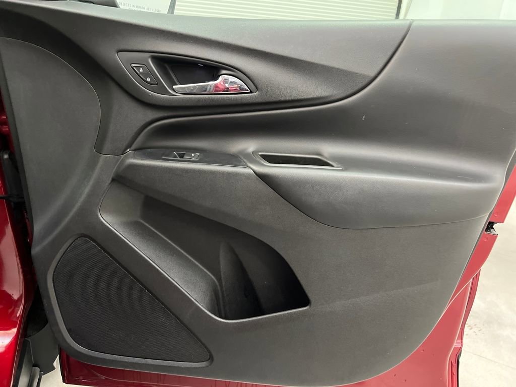 Used 2020 Chevrolet Equinox LT image 24