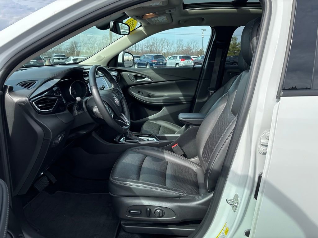 Used 2021 Buick Encore GX Essence w/ Experience Buick Package image 15