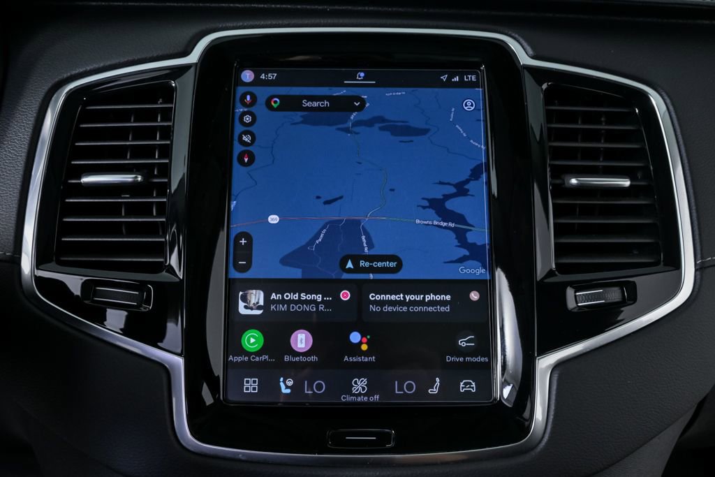 Certified 2024 Volvo XC90 B6 Ultimate AWD/4WD image 17