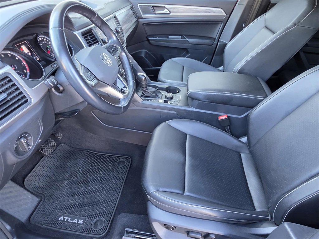 Used 2020 Volkswagen Atlas Cross Sport SE w/ Panoramic Sunroof Package image 7