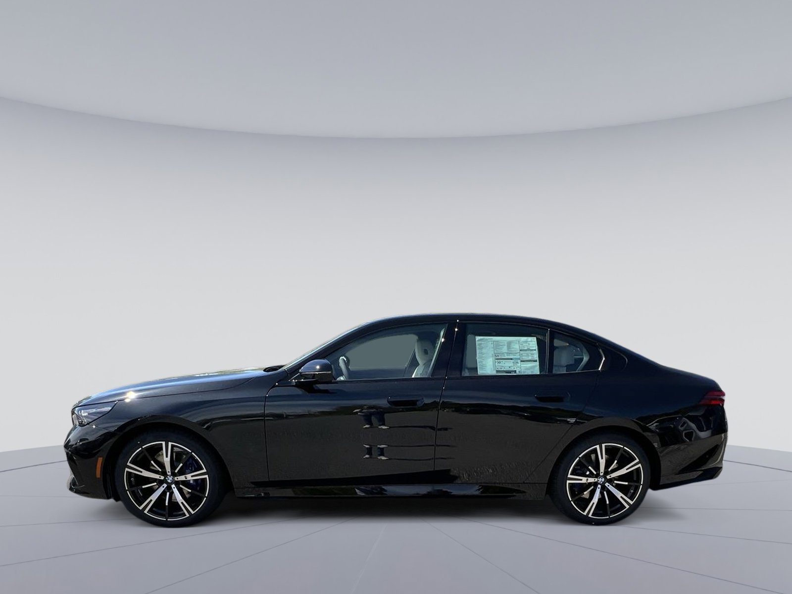 New 2026 BMW 530i xDrive w/ M Sport Package AWD/4WD image 2