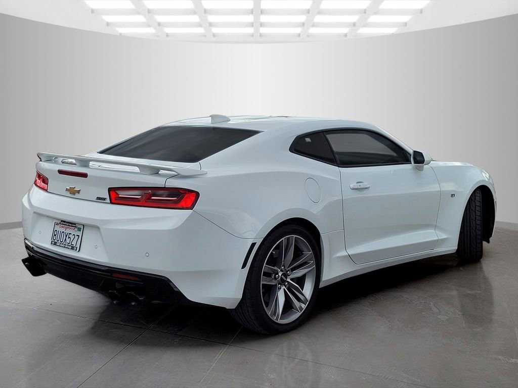 Used 2018 Chevrolet Camaro SS RWD image 4