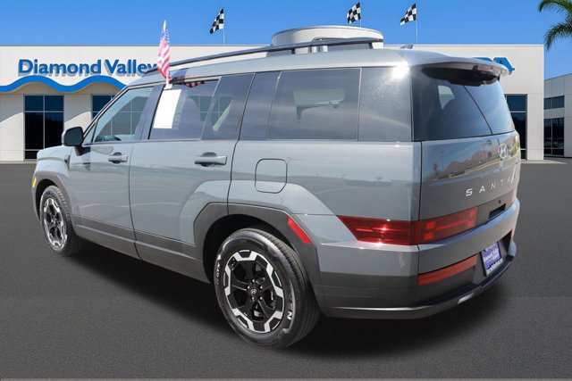 Used 2025 Hyundai Santa Fe SEL FWD image 4