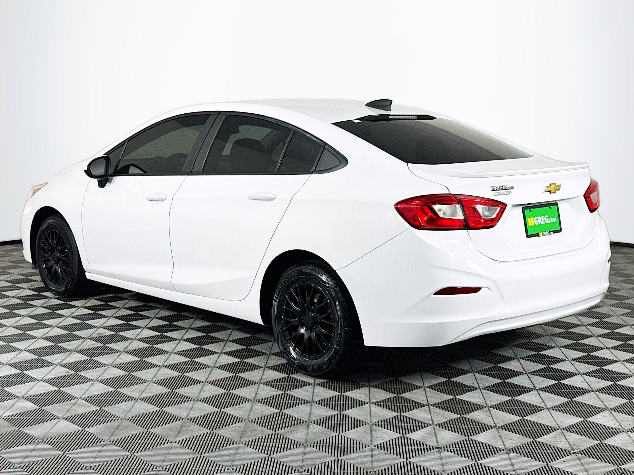 Used 2018 Chevrolet Cruze LS image 6