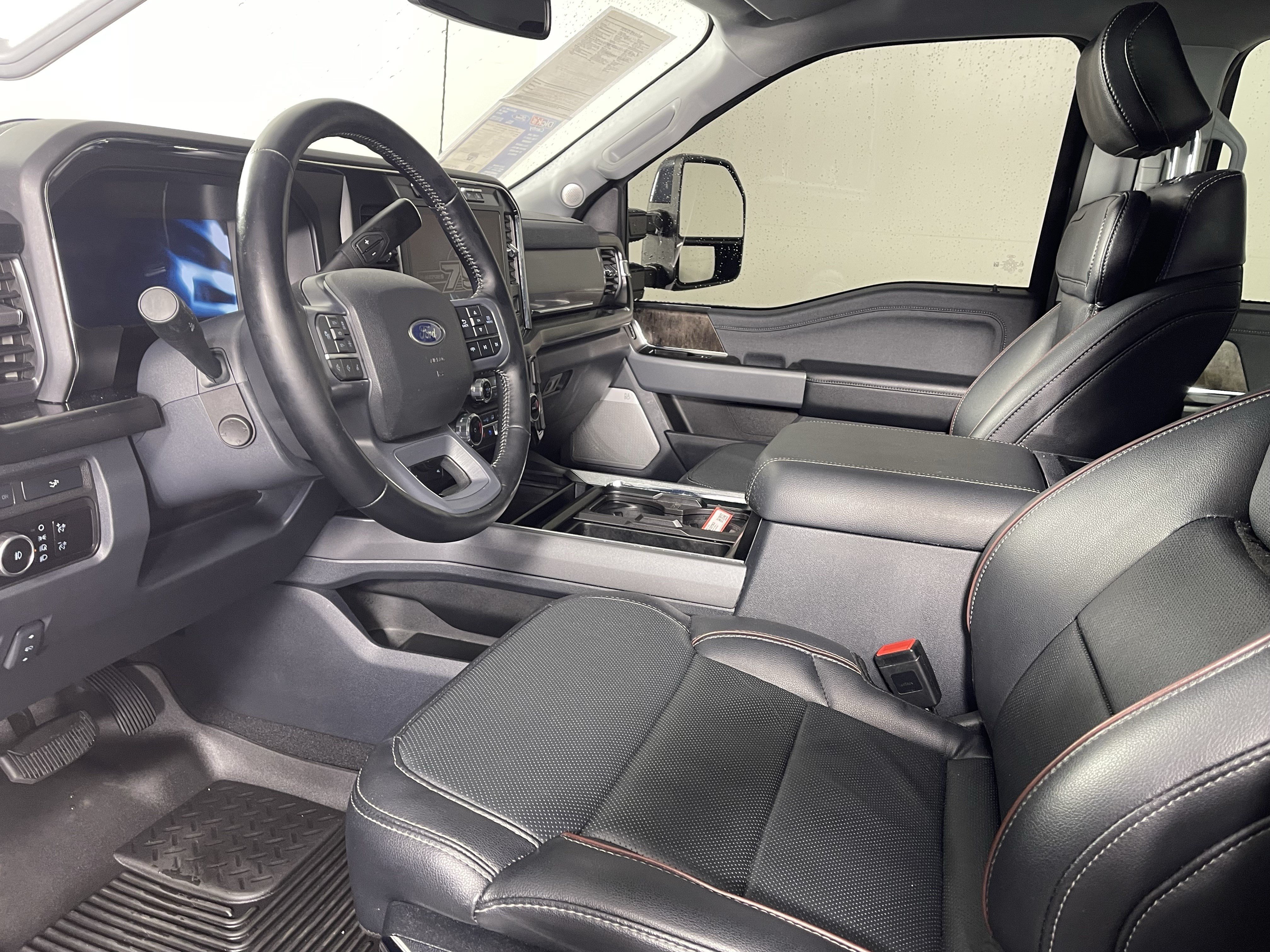 Used 2023 Ford F250 Lariat w/ Lariat Ultimate Package AWD/4WD image 8