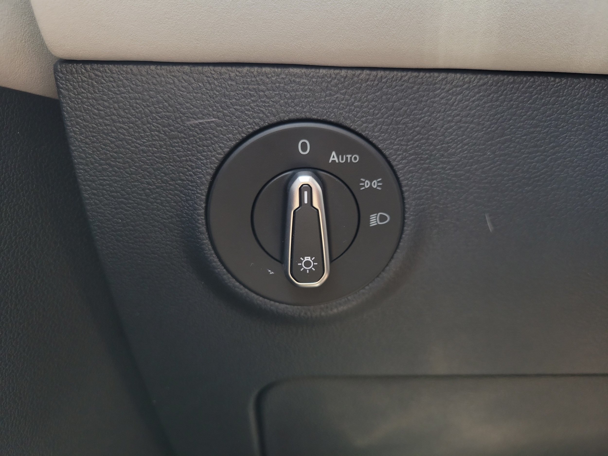 New 2026 Volkswagen Taos SE FWD image 27