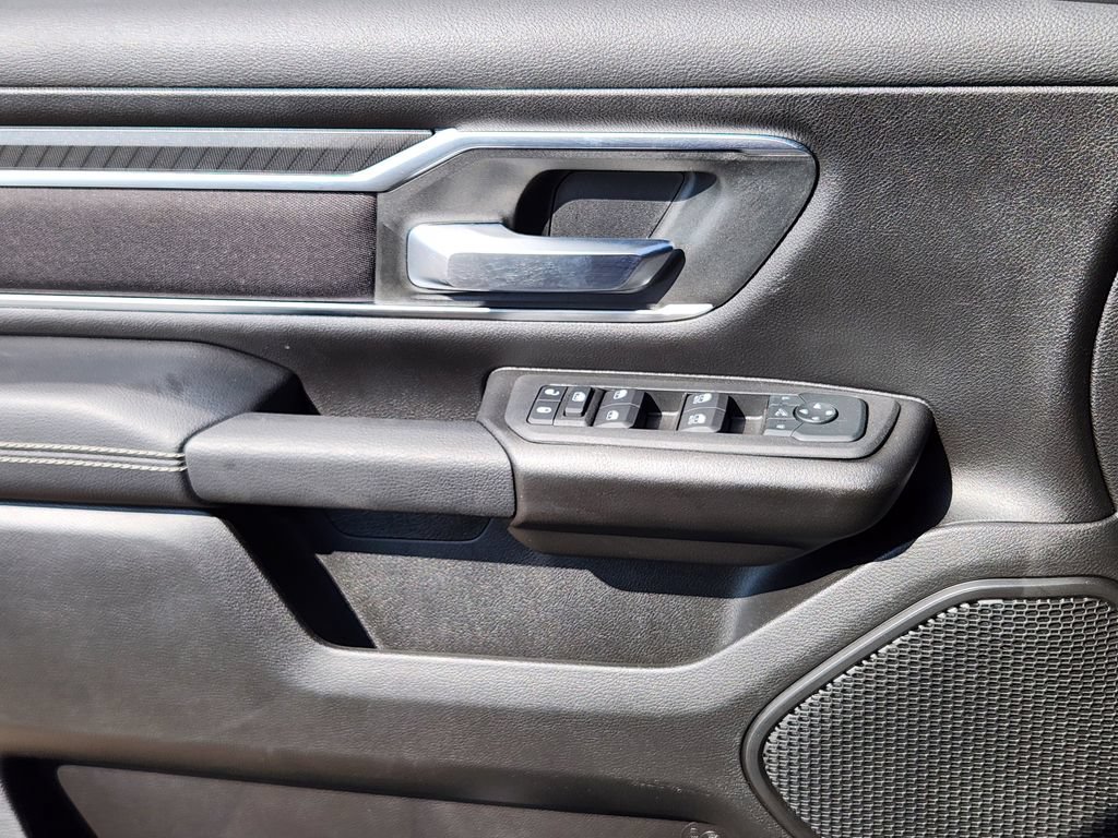 Used 2025 RAM 1500 Big Horn AWD/4WD image 6
