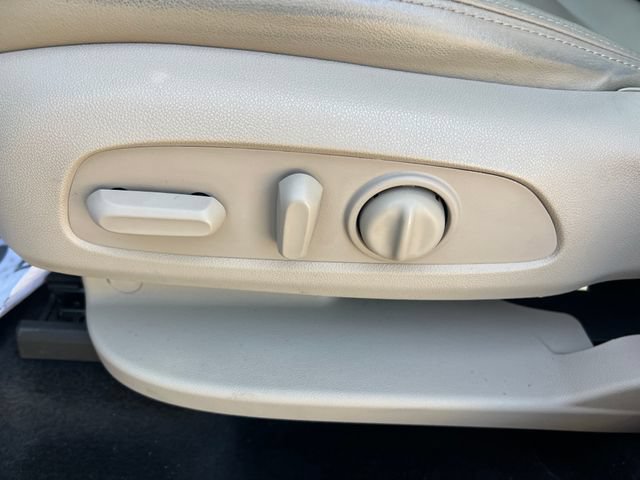 Used 2018 Buick Enclave Essence FWD image 17