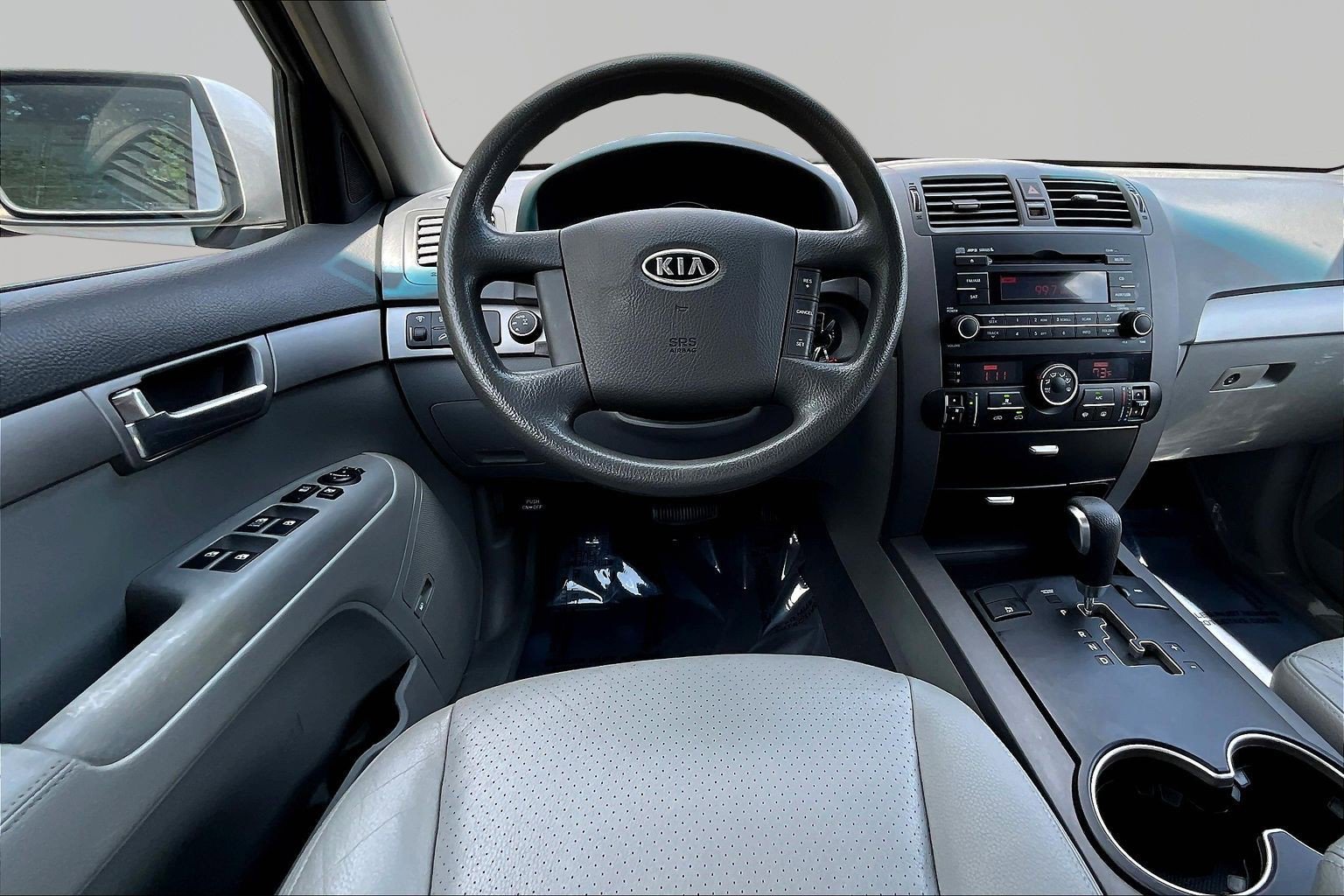 Used 2009 Kia Borrego LX w/ Convenience Pkg AWD/4WD image 8