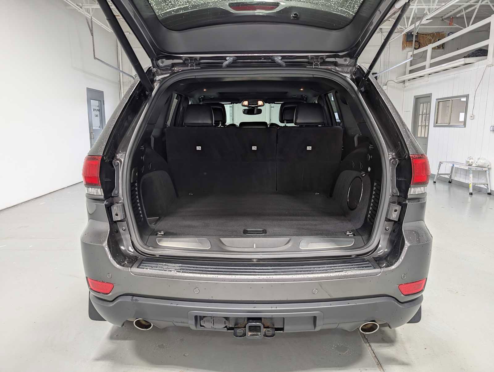 Used 2019 Jeep Grand Cherokee Trailhawk AWD/4WD image 41
