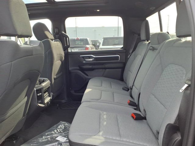 New 2026 RAM 1500 4x4 Crew Cab image 15