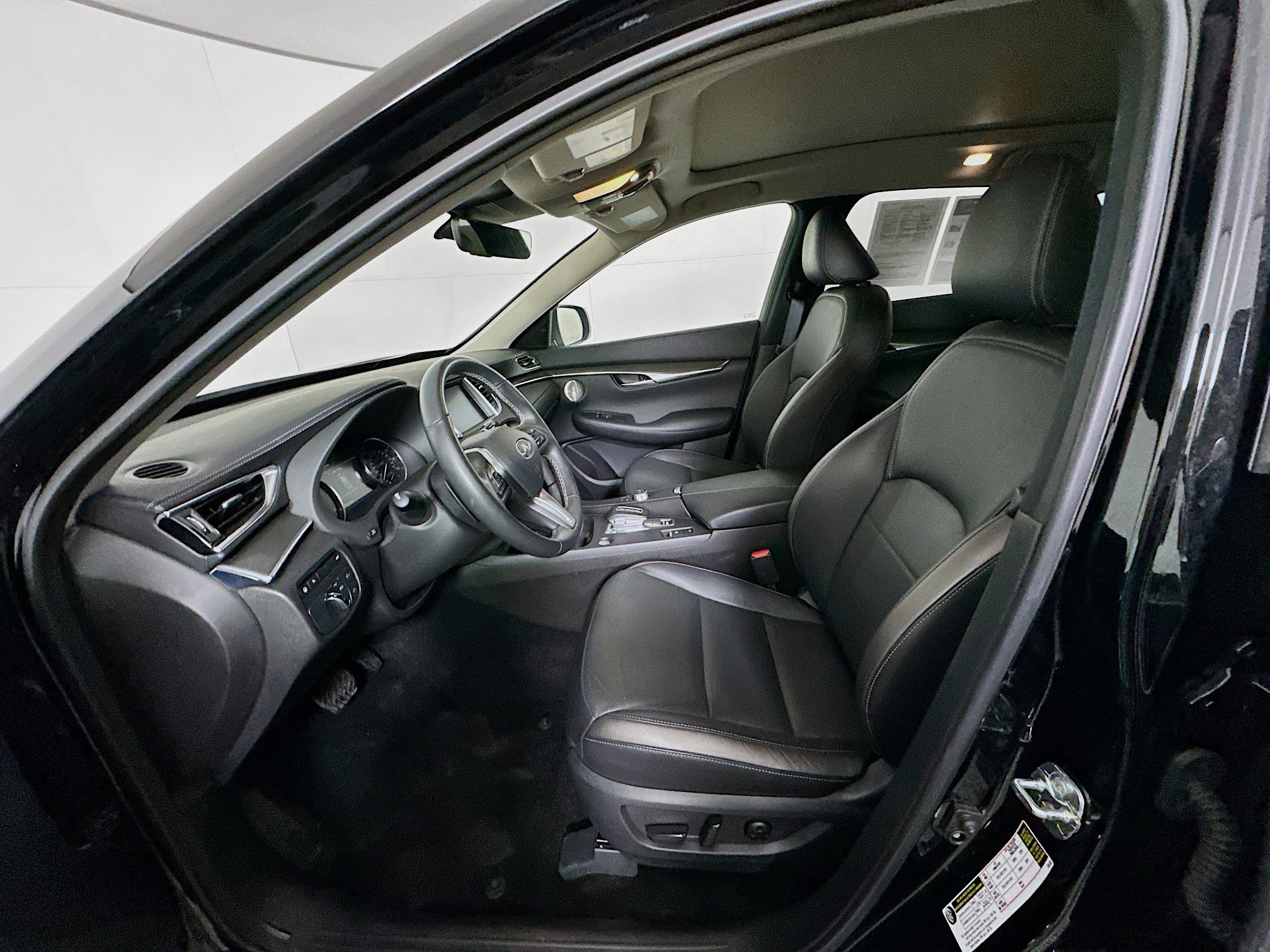 Used 2024 INFINITI QX50 Luxe image 13