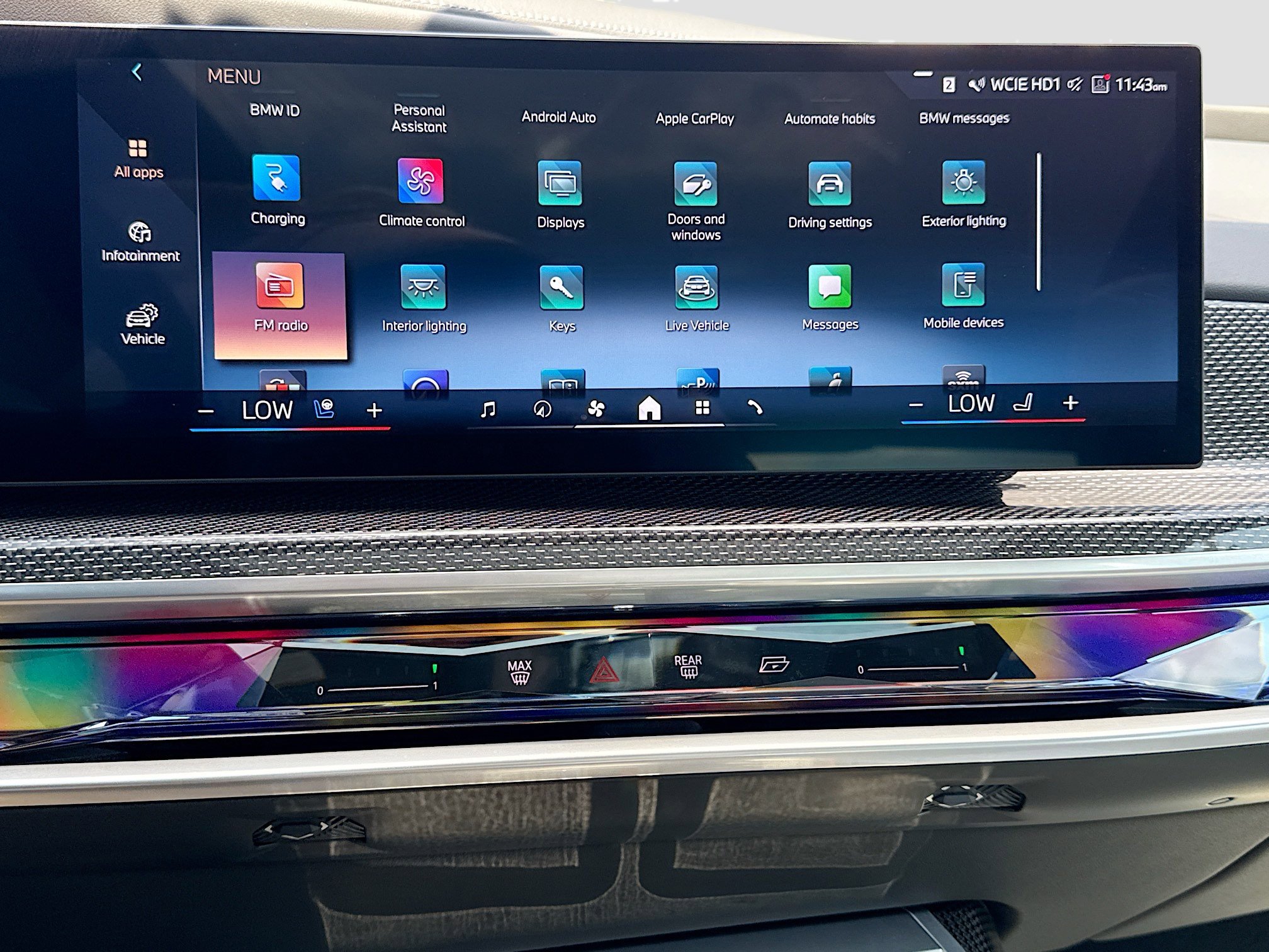 Used 2023 BMW i7 xDrive60 image 28