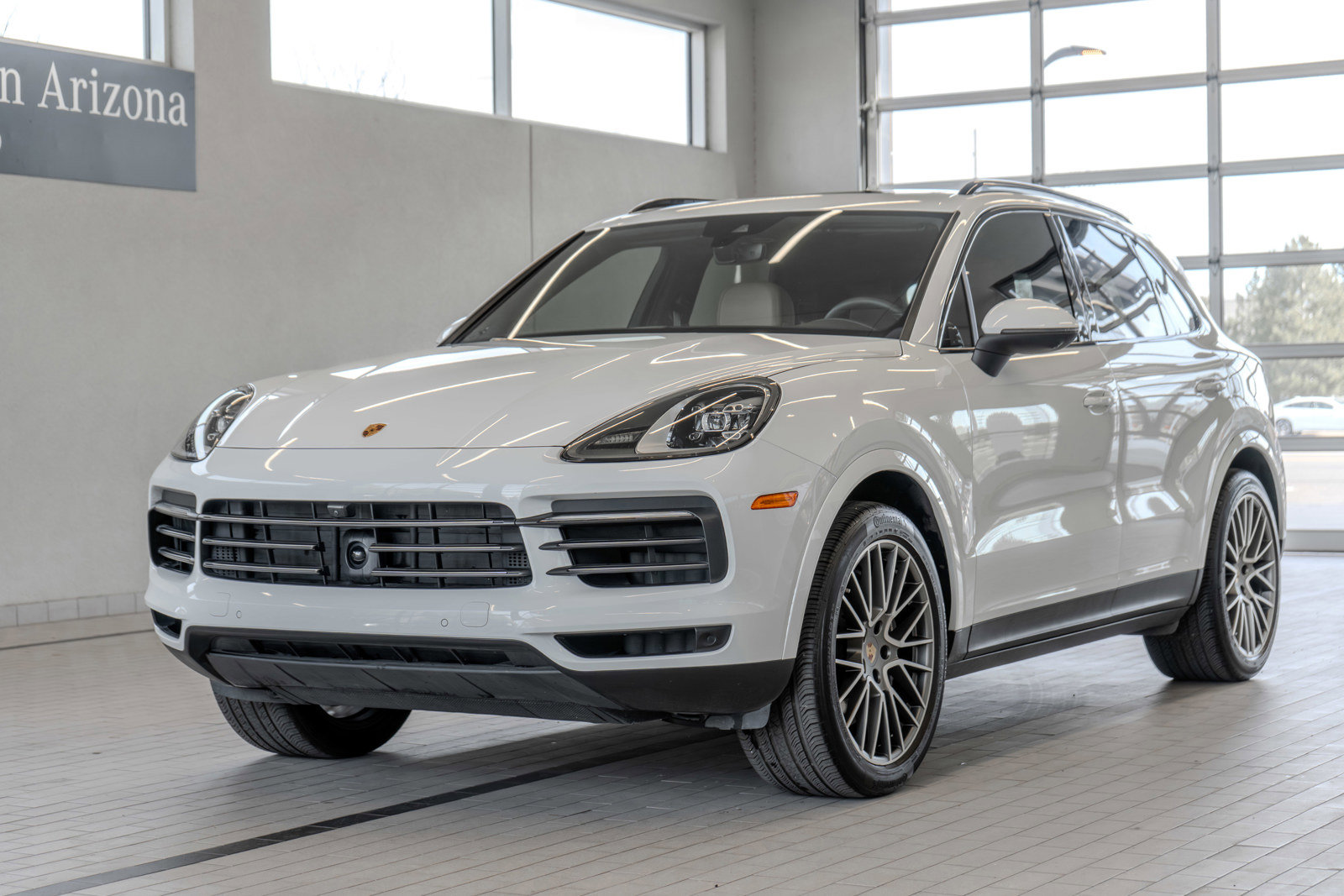 Used 2023 Porsche Cayenne Platinum Edition image 23