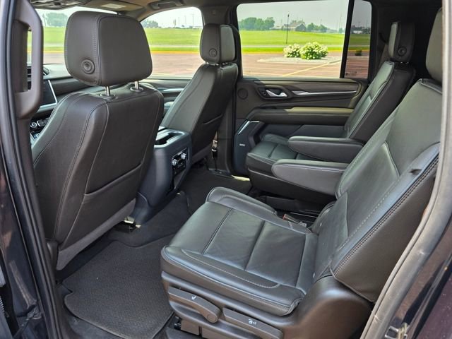 Used 2022 GMC Yukon XL Denali w/ Denali Premium Package image 20