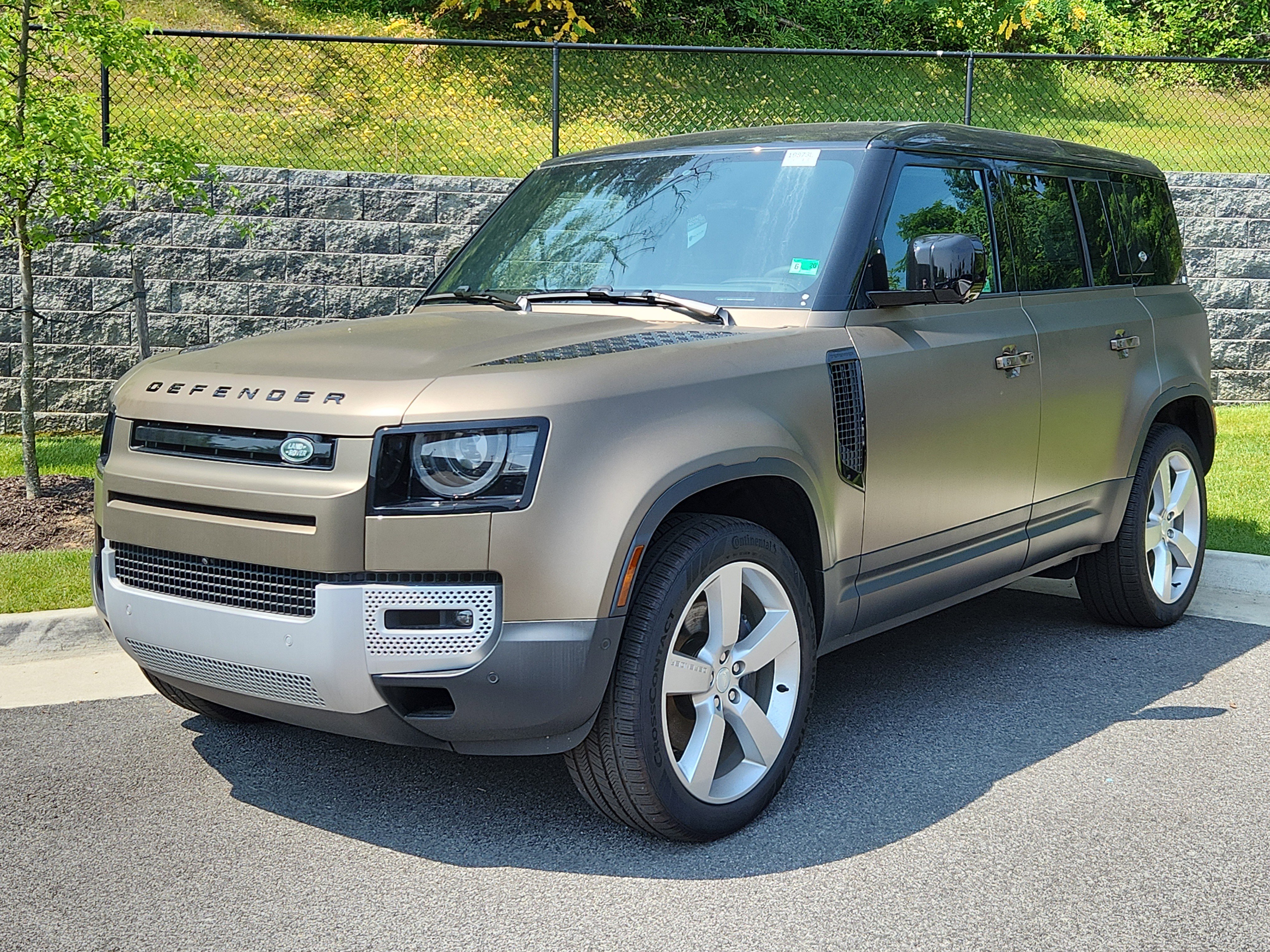 New 2024 Land Rover Defender 110 SE